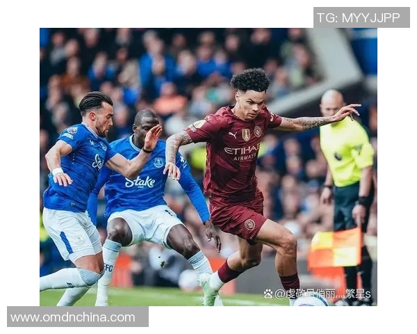 英超激情对决巴萨逆转AC米兰绝杀瞬间引发争议判罚全场沸腾