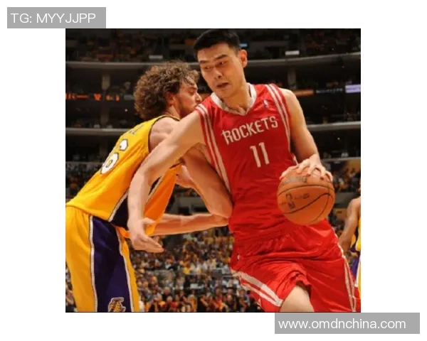 姚明幽默调侃杰弗森引发现场观众阵阵欢笑趣事回顾