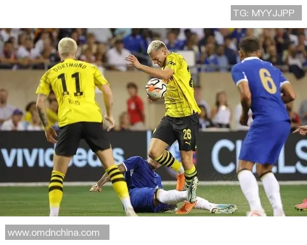 欧联杯精彩对决多特蒙德狂胜切尔西神扑瞬间引发全场热潮