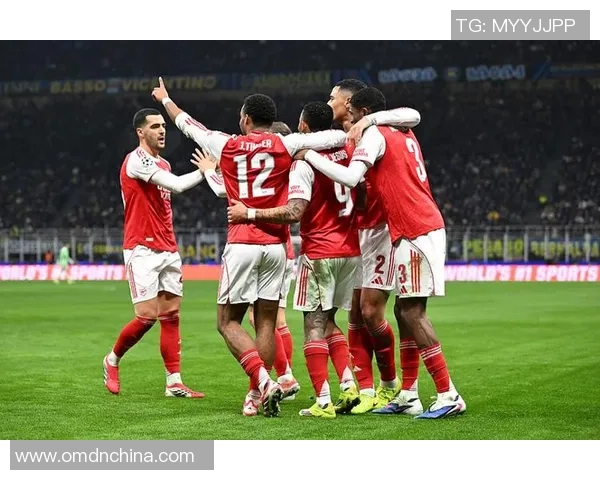 意甲激战：里昂险胜阿森纳4-3神扑引发争议判罚全场沸腾