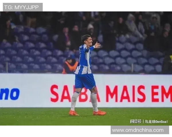 中超精彩对决波尔图凭乌龙球小胜巴萨引发转会热议